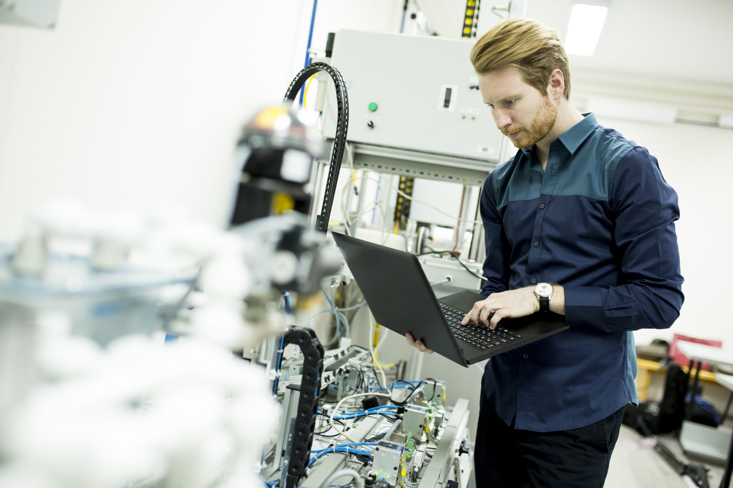 Créer des solutions basées sur des standards mixant les compétences de l’informatique industrielle et des systèmes d’information. 